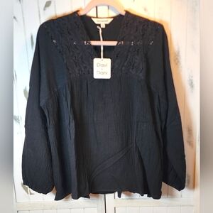 Davi & Dani Black Crochet Lace Blouse